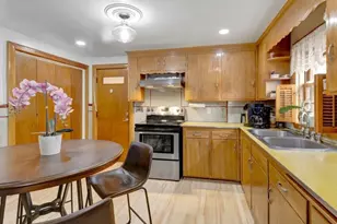 222 Walnut St, Saugus, MA 01906 - Photo 15