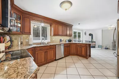 1173 E Mountain Rd, Westfield, MA 01085 - Photo 11