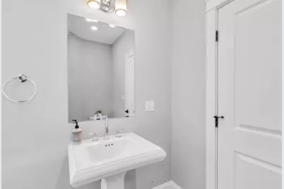 17 June Street #2, Boston, MA 02131 - Photo 11