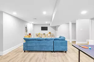 17 June St, Boston, MA 02131 - Photo 13