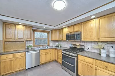 29 S Bedford St, Burlington, MA 01803 - Photo 11