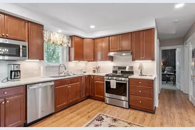 10 Edwidge Street, Worcester, MA 01602 - Photo 13