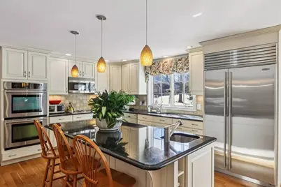 11 Thaxton Rd, Beverly, MA 01915 - Photo 3