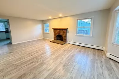 22 Simpson Cir, Agawam, MA 01001 - Photo 9