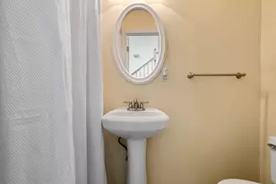 25 Magnolia Ln, Marlborough, MA 01752 - Photo 5