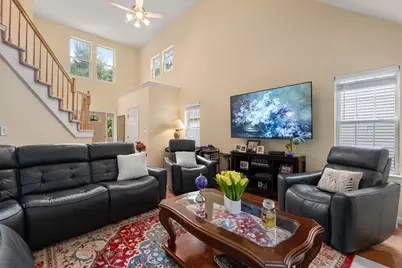 25 Magnolia Ln, Marlborough, MA 01752 - Photo 7