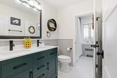 25 Clearwater Rd, Brookline, MA 02467 - Photo 15