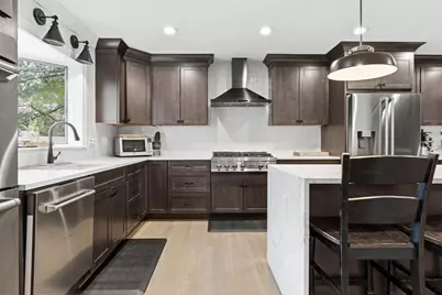 25 Clearwater Rd, Brookline, MA 02467 - Photo 11