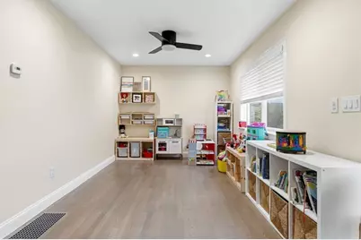 25 Clearwater Rd, Brookline, MA 02467 - Photo 13