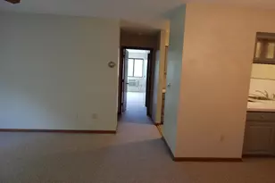 340 Sunderland Rd, Worcester, MA 01604 - Photo 5