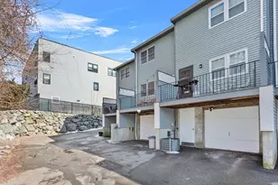5257 Washington St, Boston, MA 02132 - Photo 23