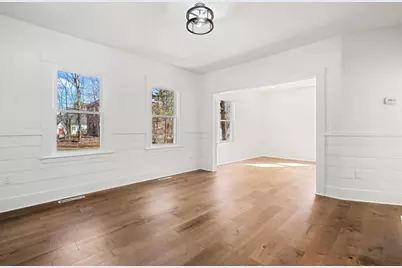 2 Maple St, Shirley, MA 01464 - Photo 5