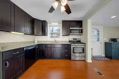 18 Fox Hill Rd, Billerica, MA 01821 - Photo 7