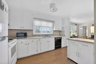 788 Dartmouth St, Dartmouth, MA 02748 - Photo 5