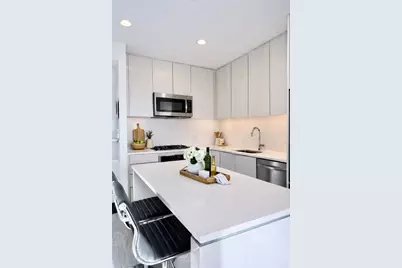 80 Fenwood Rd #706, Boston, MA 02115 - Photo 3