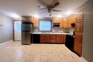 190 North Main, Middleborough, MA 02346 - Photo 1