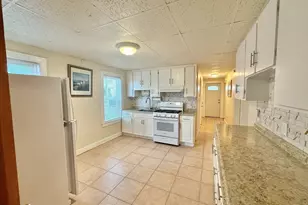 35 Highland Ave, Everett, MA 02149 - Photo 9