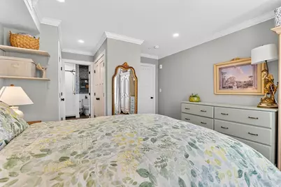 1721 Centre St #402, Boston, MA 02132 - Photo 23