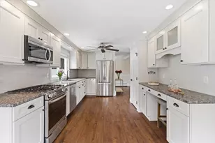 187 Pike St, Tewksbury, MA 01876 - Photo 11