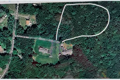 24 Kettle Hill Rd, Uxbridge, MA 01569 - Photo 1