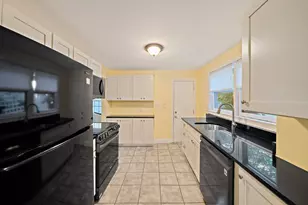 3 Revere Ct, Canton, MA 02021 - Photo 5