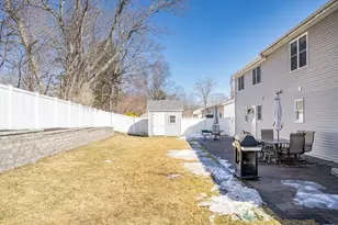 10 Gately Dr, Woburn, MA 01801 - Photo 29