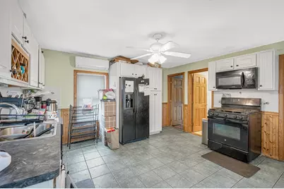 81 Fourth Avenue, Lowell, MA 01854 - Photo 21