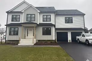 27 Brothers Wy, Norwood, MA 02062 - Photo 1