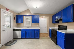 643 Summer St, Rockland, MA 02370 - Photo 13