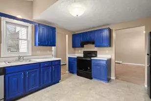 643 Summer St, Rockland, MA 02370 - Photo 11