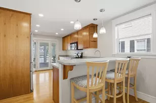 39 Marston St, Medford, MA 02155 - Photo 11