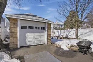39 Marston St, Medford, MA 02155 - Photo 33