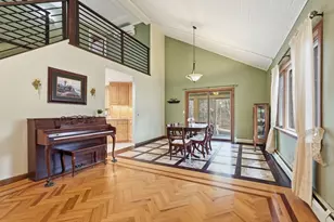 6 Madison Ave, Southampton, MA 01073 - Photo 9