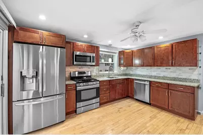 7 Gables Cir, Salem, MA 01970 - Photo 9