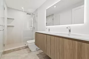 118 B St, Boston, MA 02127 - Photo 7