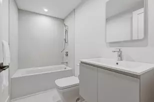 118 B St, Boston, MA 02127 - Photo 9