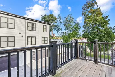 28 Robbins St #2, Waltham, MA 02453 - Photo 23