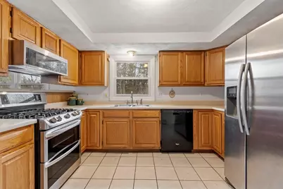 27 Merrimac Dr, Pepperell, MA 01463 - Photo 9