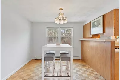 27 Merrimac Dr, Pepperell, MA 01463 - Photo 5