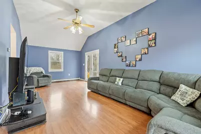 27 Merrimac Dr, Pepperell, MA 01463 - Photo 15