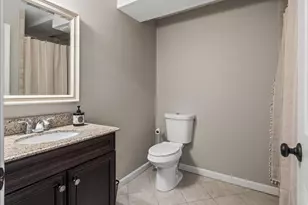 81 Longmeadow Dr, Lowell, MA 01852 - Photo 37