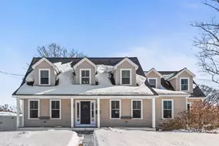 81 Longmeadow Dr, Lowell, MA 01852 - Photo 1