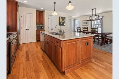 81 Longmeadow Dr, Lowell, MA 01852 - Photo 13