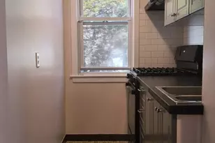 560 William St, Fall River, MA 02721 - Photo 7