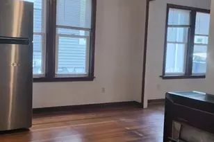 560 William St, Fall River, MA 02721 - Photo 5