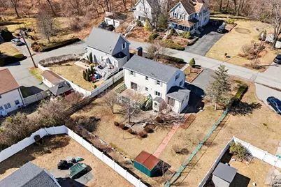 22 Longwood Ave, Woburn, MA 01801 - Photo 39