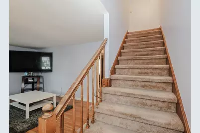 57 Arnold Ave, Lowell, MA 01852 - Photo 9