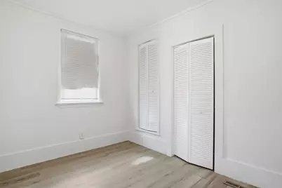 43 Wamesit St, Lowell, MA 01852 - Photo 11