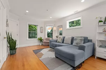 17 Robbins Street #2-2, Waltham, MA 02453 - Photo 3