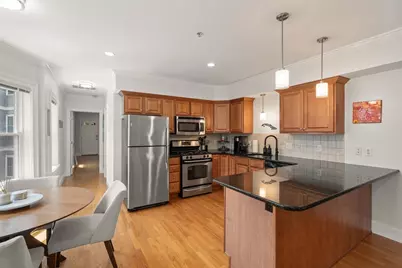 17 Robbins Street #2-2, Waltham, MA 02453 - Photo 5